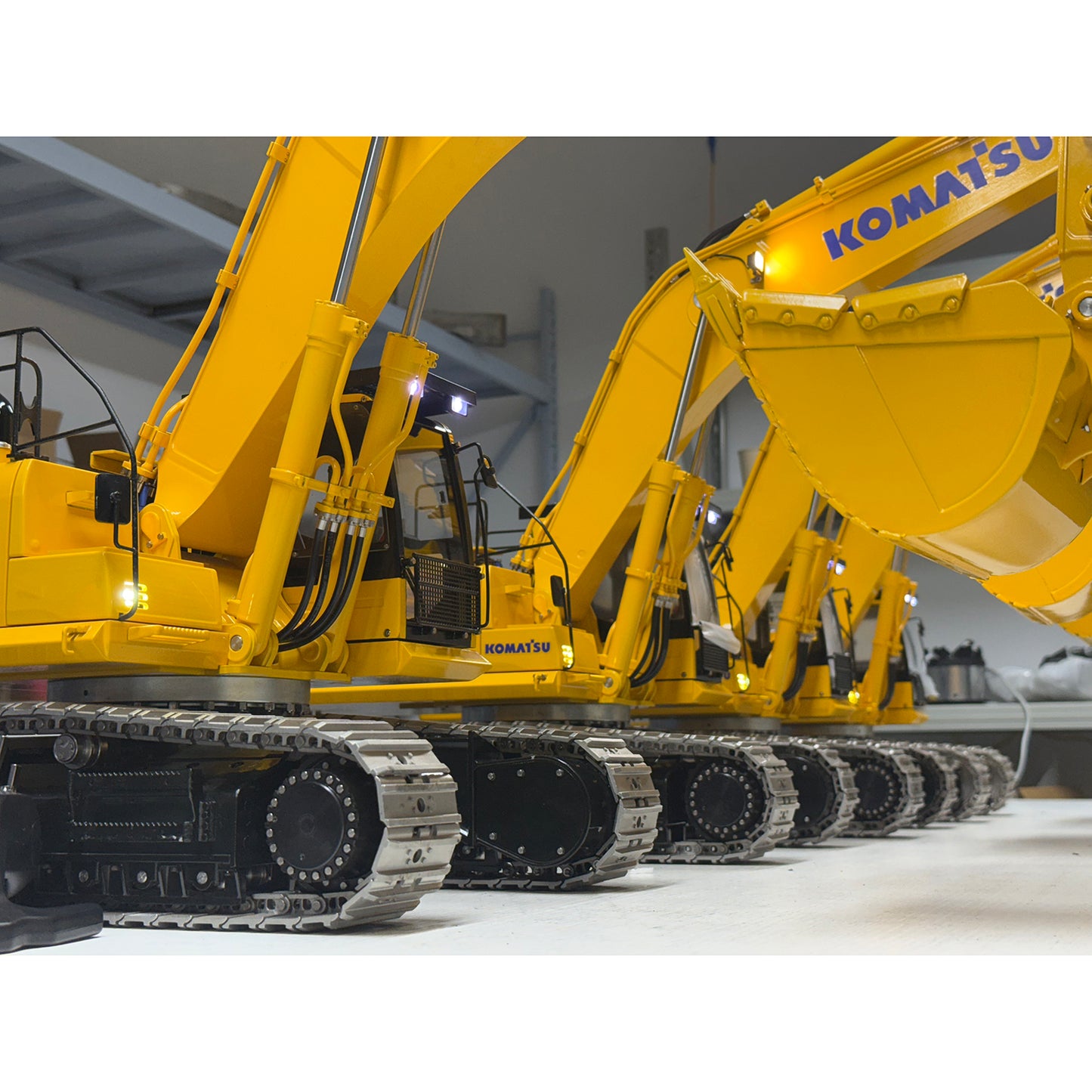 Komatsu PC500 Hydraulic RC Excavator 1/12 Metal RC Crawler Excavator Model RTR Engineering Machinery Remote Control Car Boy Toy