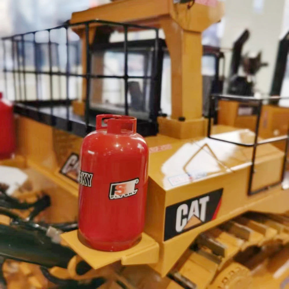 CAT D11T 1/6 RC Hydraulic Bulldozer Metal Model PL18 RC with Light and Sound System RC Bulldozer Model Toy