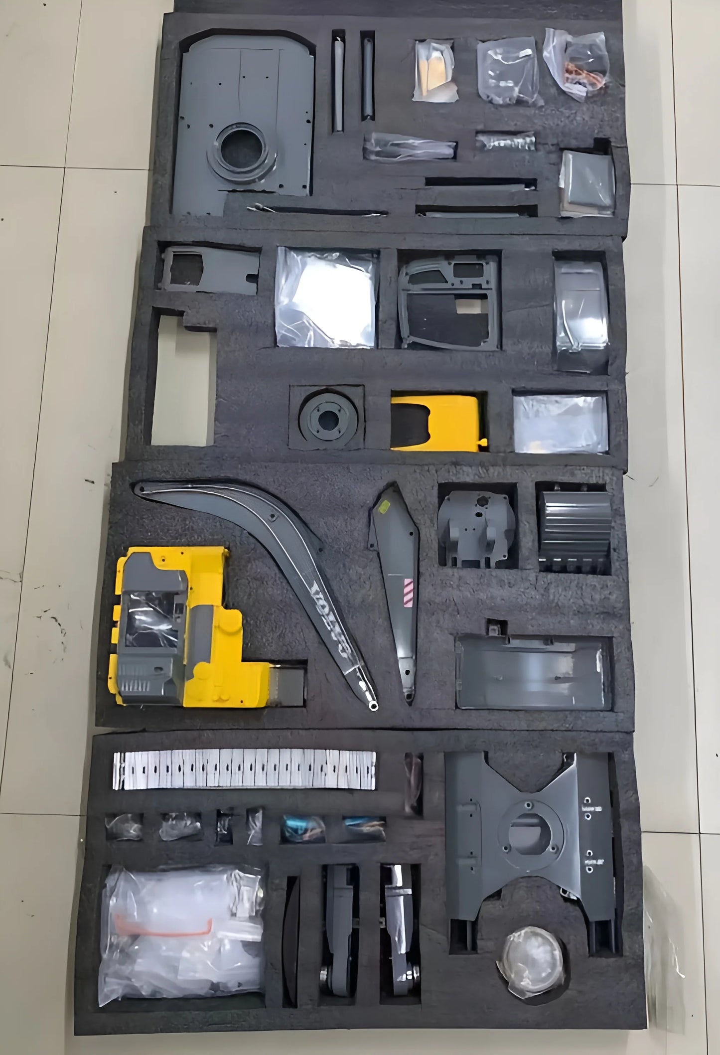 Double E E111 Excavator KIT Version 1/14 Hydraulic Remote Control Excavator Metal Model Parts Version EC160E Excavator Model Toy