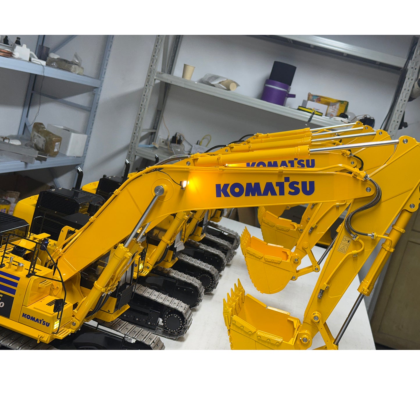 Komatsu PC500 Hydraulic RC Excavator 1/12 Metal RC Crawler Excavator Model RTR Engineering Machinery Remote Control Car Boy Toy