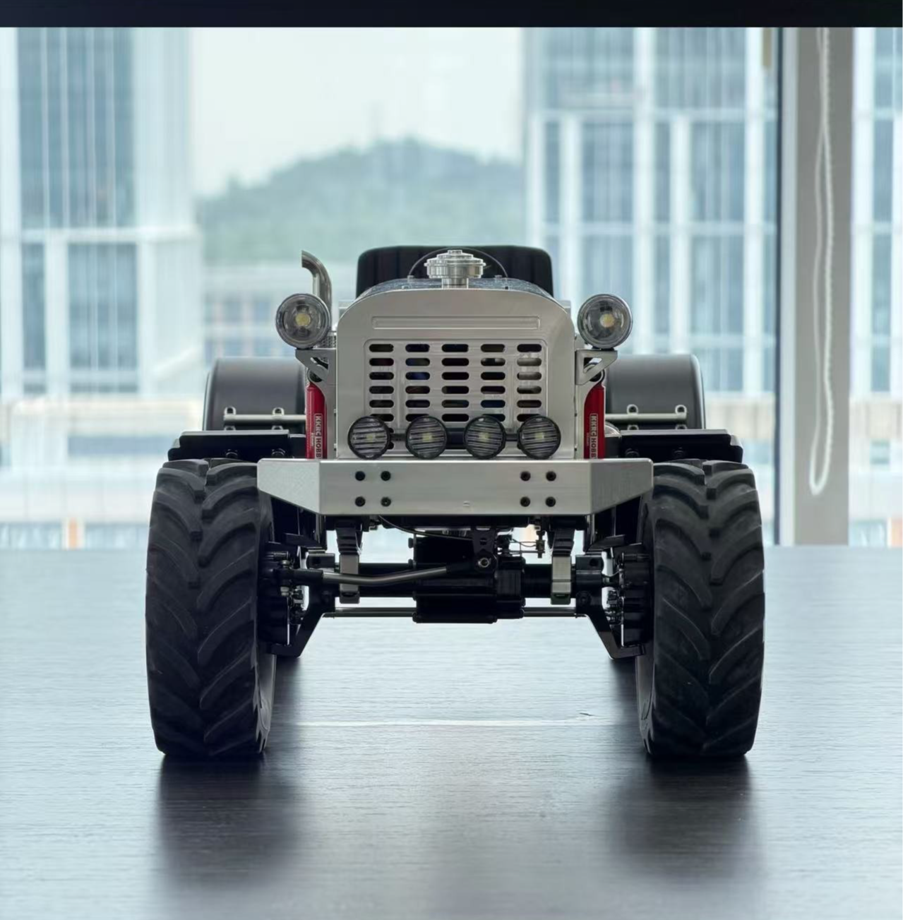 MD009 1/10 RC Tractor Truck CNC Full Metal 4WD Off-Road Rock Crawler with Dual-Motor Winch RTR 10CH Remote Control