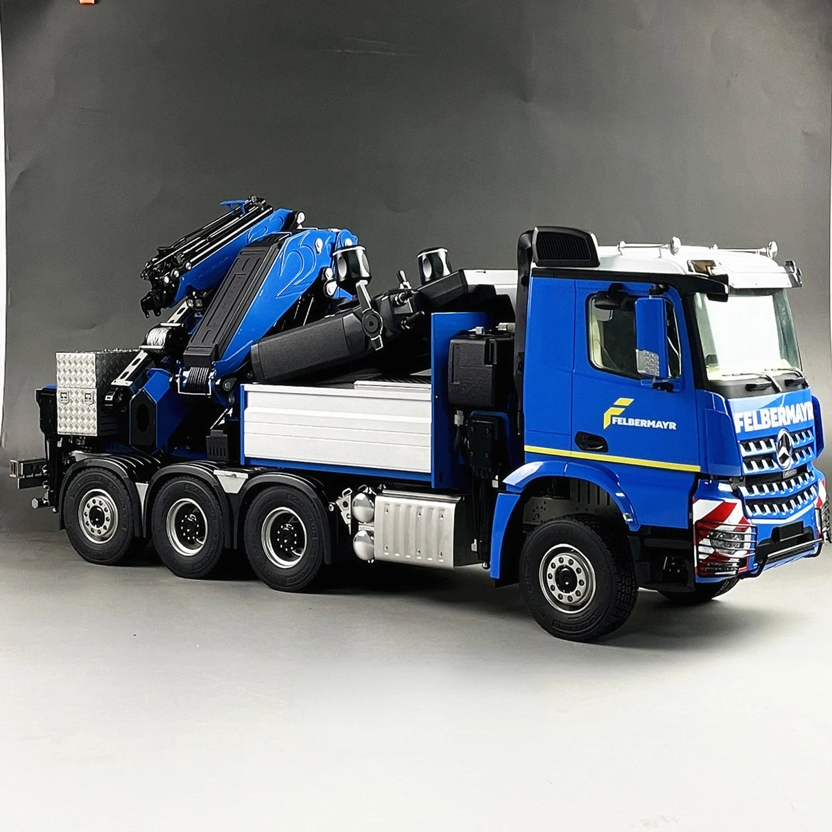 1/14 RC Hydraulic Trailer Crane 8x8 Metal Model RTR Version RC Construction Machinery Crane Model Boy Toy