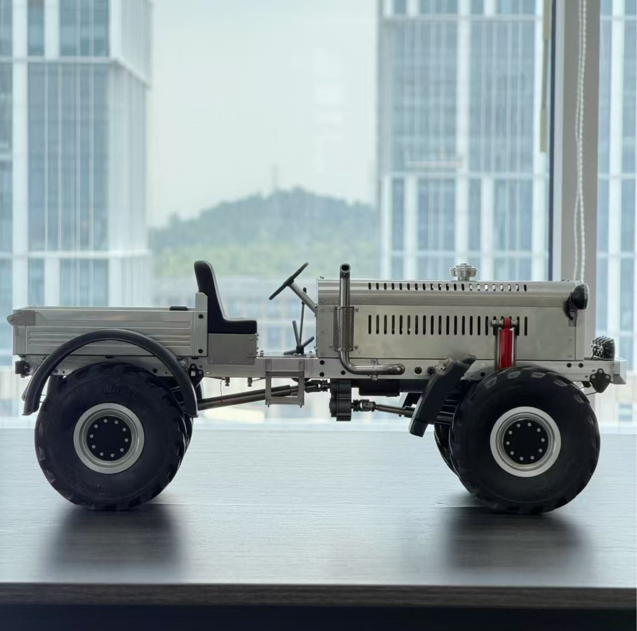 MD009 1/10 RC Tractor Truck CNC Full Metal 4WD Off-Road Rock Crawler with Dual-Motor Winch RTR 10CH Remote Control