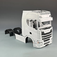 Cab with fenders