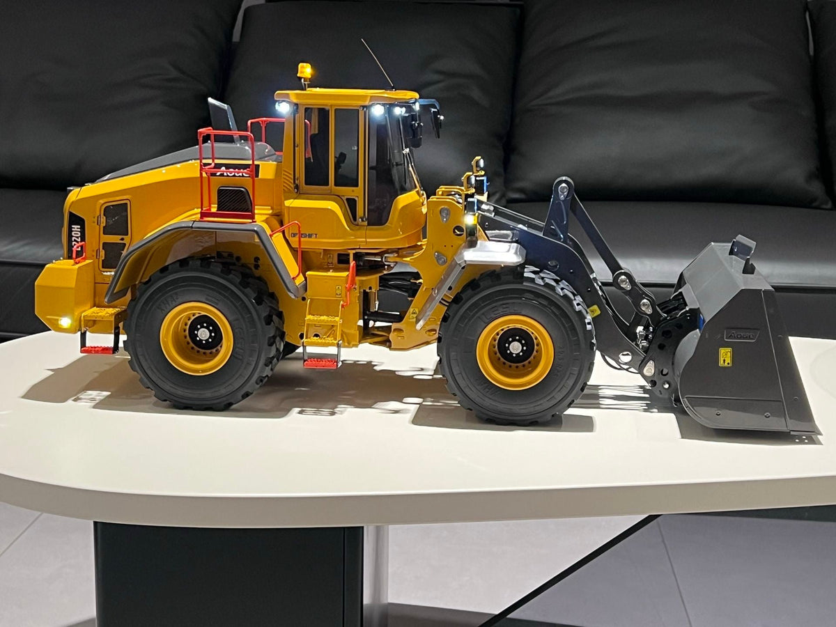 LESU 1/14 RC Wheeled Hydraulic Loader L220 (A0013) Metal Construction Vehicle KIT / RTR with FlySky PL18EV Lite Radio