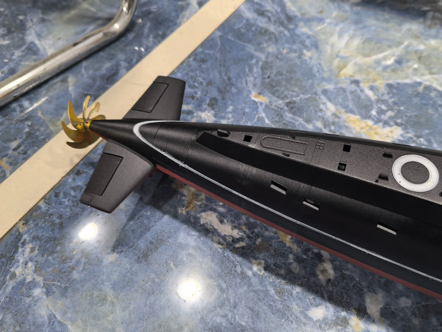 1/72 Kilo-Class RC Submarine Model - 100cm Submersible Ship with Side Thrusters (RTR)