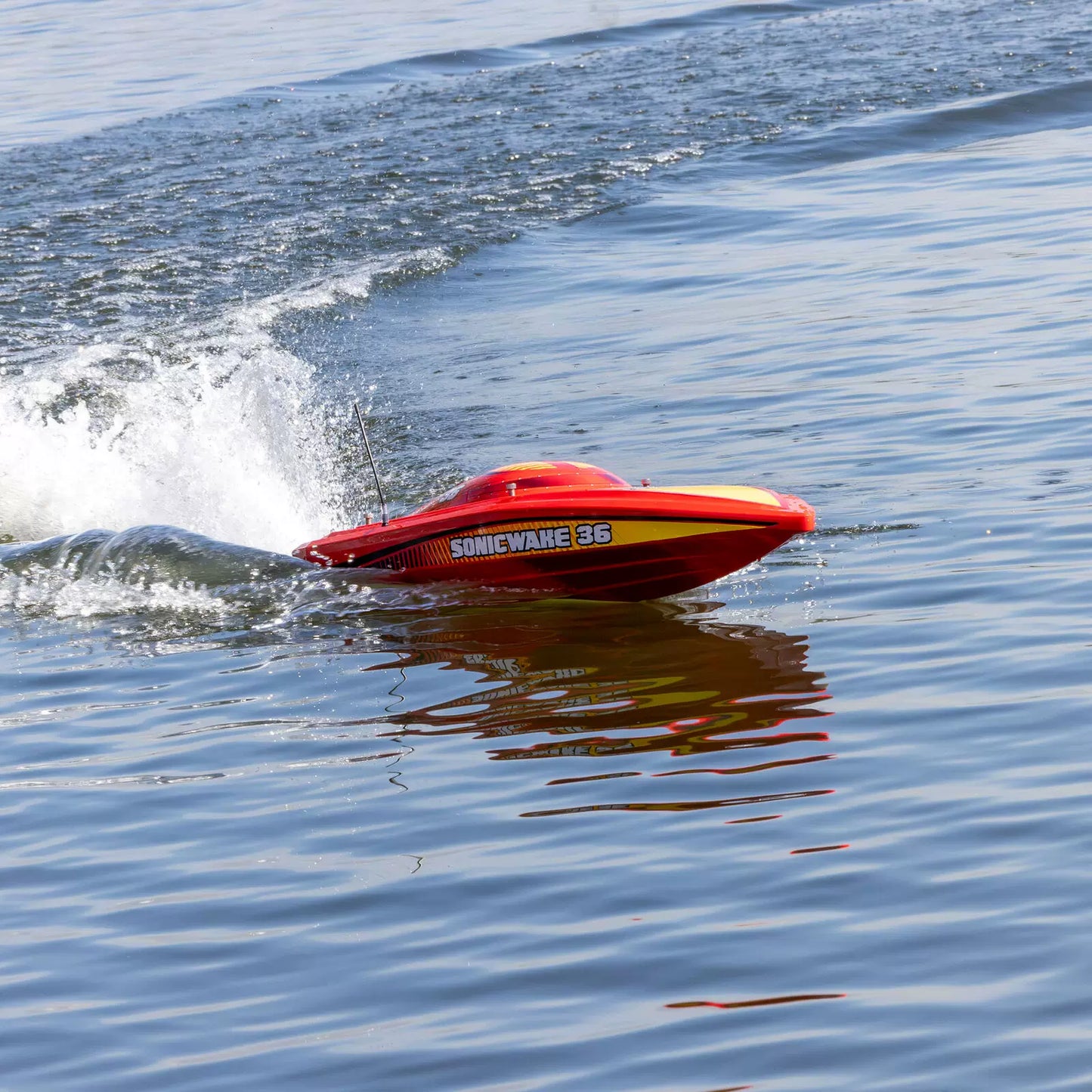 Pro Boat Sonicwake 36" Self-Righting Deep-V Brushless 8S RC RTR Rocket Marine