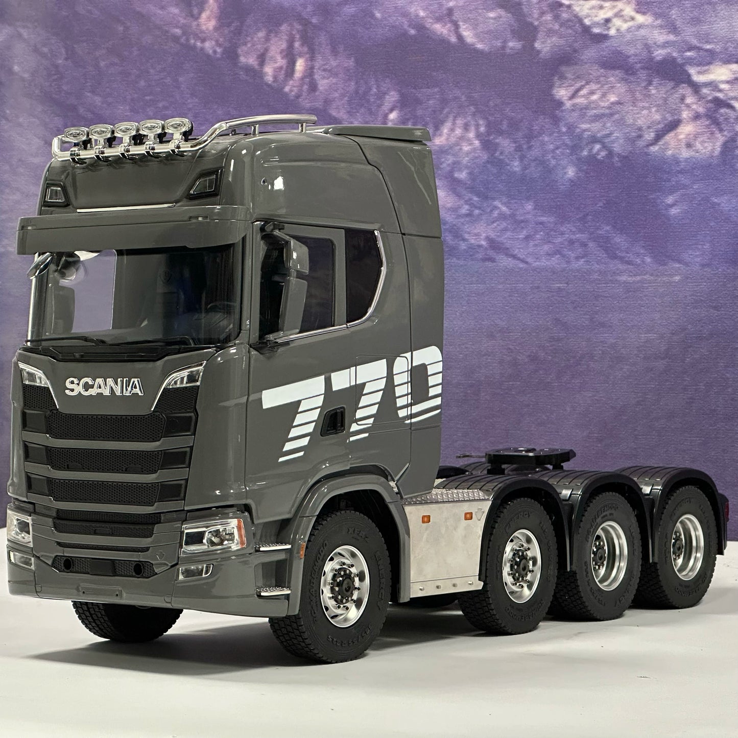 Scania 770S Remote Controlled Trailer 1/14 8x8 RC Tractor Truck RTR Version with Light & Sound System ST8 Transmitter