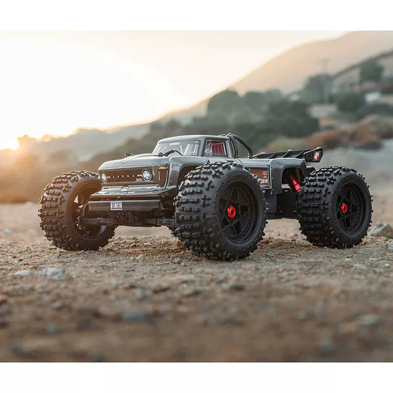 ARRMA 1/10 OUTCAST 4S BLX V2.5 4WD Brushless Stunt Truck RTR