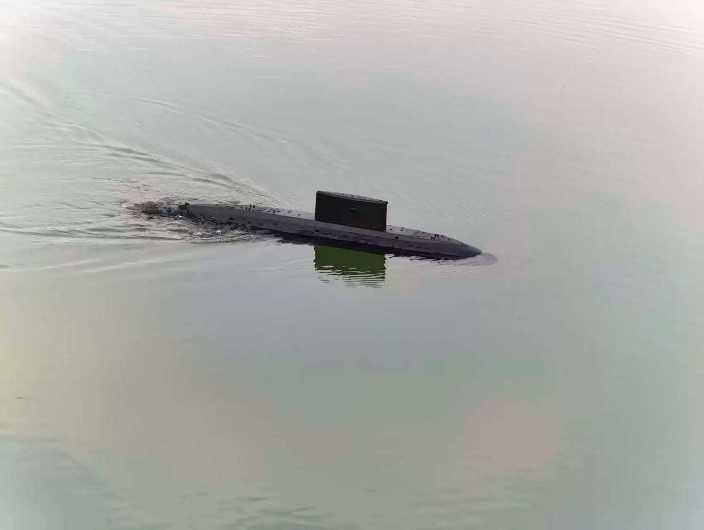 1/72 Kilo-Class RC Submarine Model - 100cm Submersible Ship with Side Thrusters (RTR)