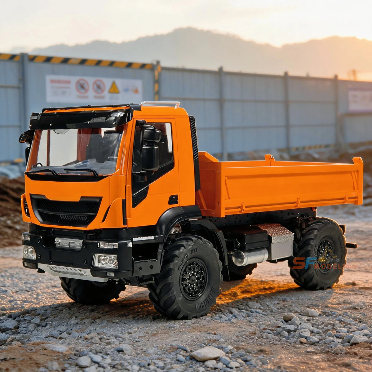 1/14 RC Hydraulic Dump Truck 4X4 Metal Axle 2-Speed Gearbox with Light Sound System Remote Control Car Model Toy