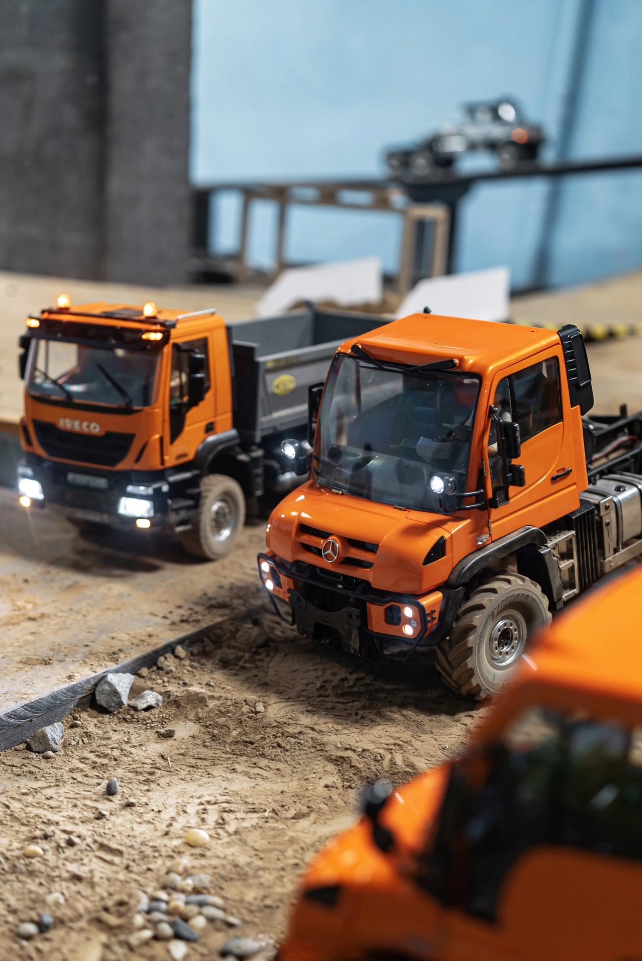 Free Shipping Unimog 1/10 RC Dump Truck Climbing Car RTR Version Remote Control Car Model Boy Toy Gift