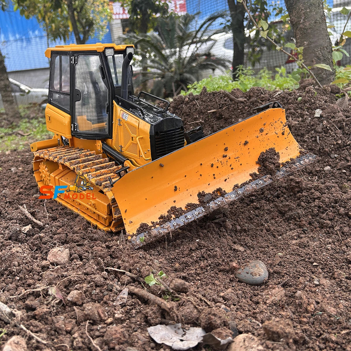 D3 Bulldozer 1/12 Scale Hydraulic RC Bulldozer Metal Heavy Construction Engineering RC Car Model Toy with Light and Sound System